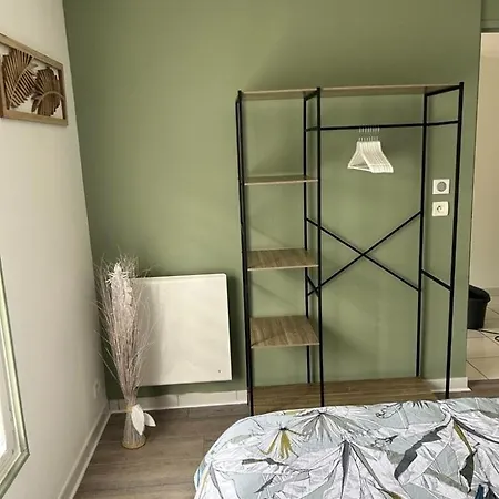 29d A Apartment *