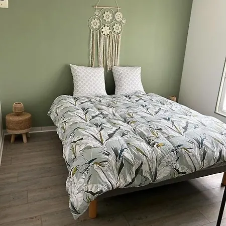 29d A Apartment *